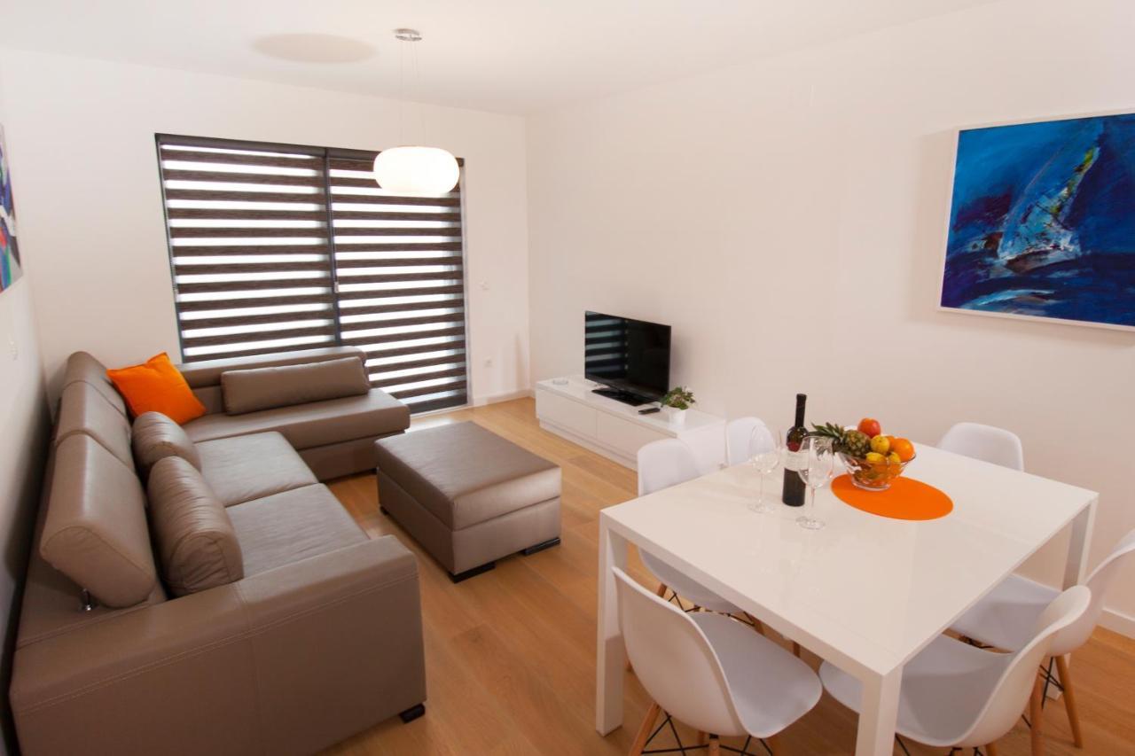 Apartments By The Sea Makarska - 19145 Exterior photo